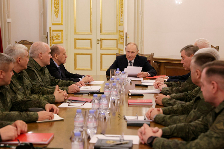 «Наша задача — обеспечить безопасность граждан России, безопасность стратегических объектов и объектов гражданской инфраструктуры, в том числе и энергетической», — подчеркнул президент России