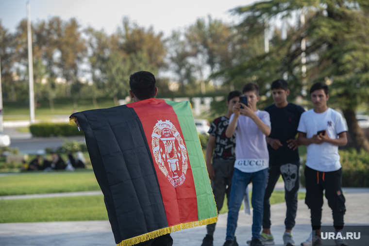 Тегеран. Иран, флаг афганистана, афганский флаг
