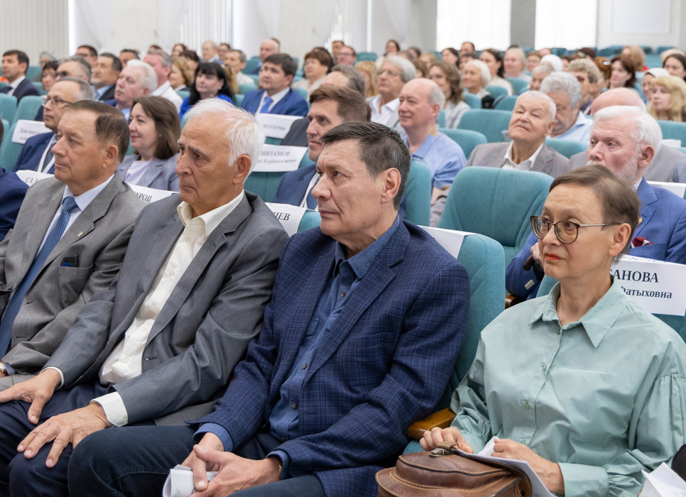 В Казани отрылась конференция, приуроченная к 95-летию со дня рождения Мансура Хасанова