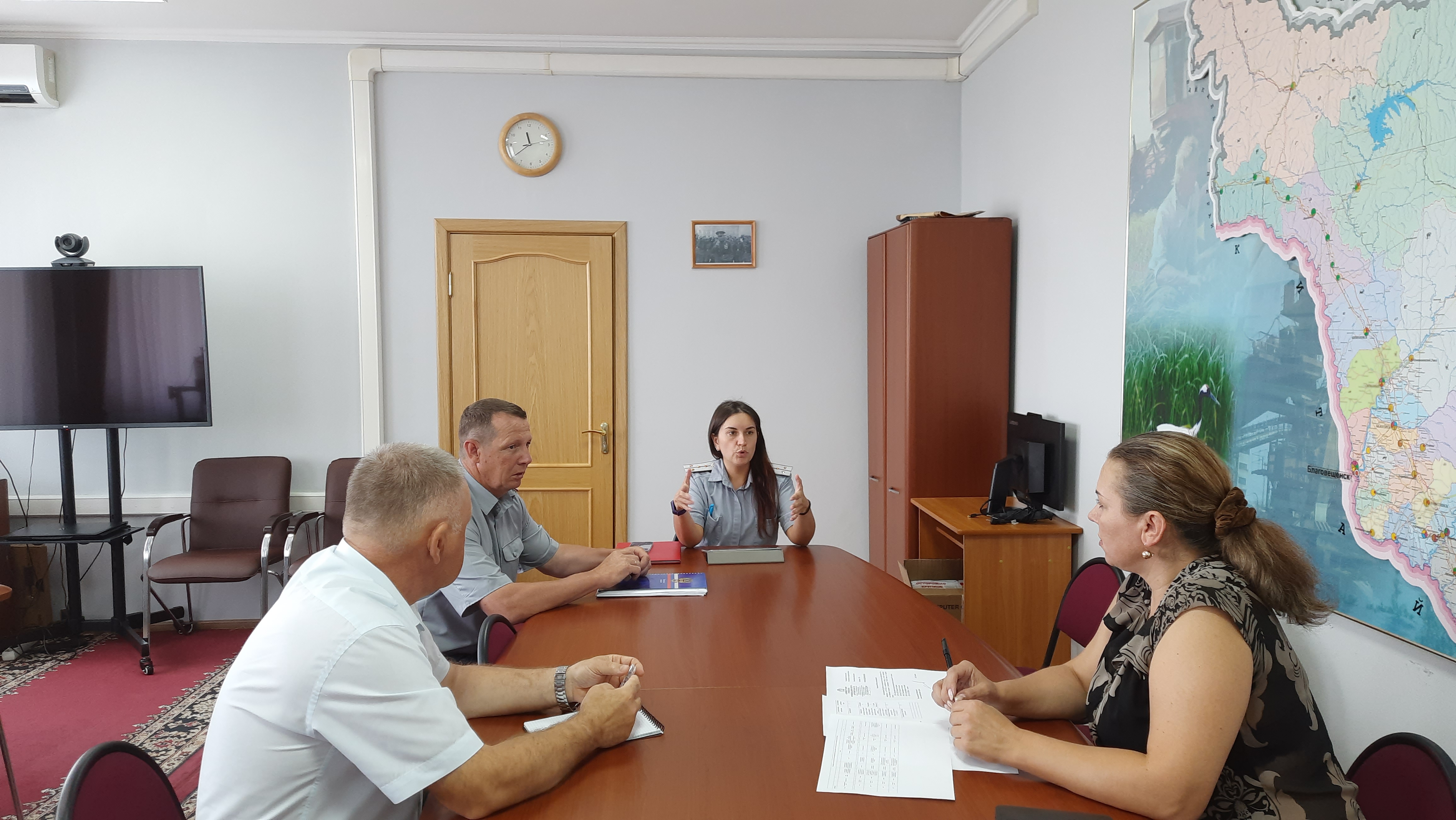 министерство здравоохранения благовещенск амурская. начальник управления министерства юстиции по республике хакасия. правительство амурской области фото. амурская область управляющие компании. амуржилинспекция.