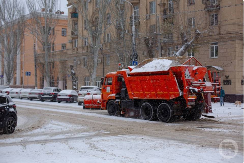 Около 300 машин дежурят на дорогах Волгоградской области