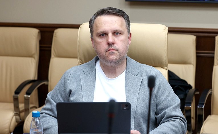Круглый стол Комитета Совета Федерации по социальной политике «Влияние технологий искусственного интеллекта на рынок труда»