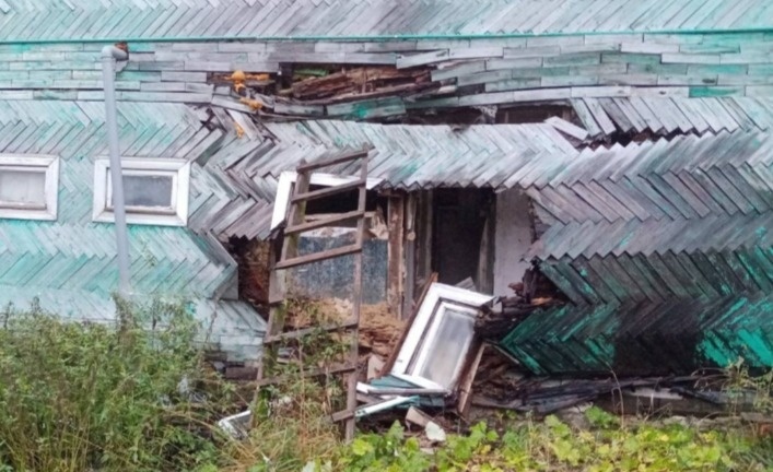 «Немножко стена обрушилась»: глава Княжпогостского района прокомментировал инцидент с домом в Синдоре