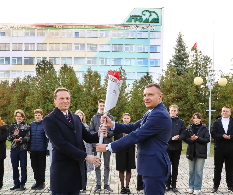 «Эстафету юбилейного огня» приняли на площадке «Бобруйскагромаш»