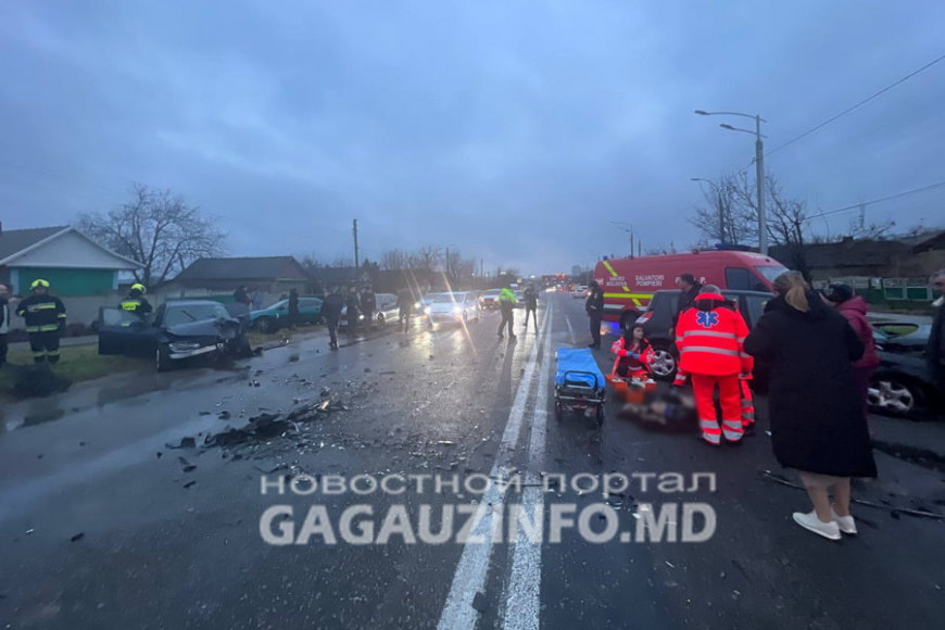 Тройная авария в Комрате: есть пострадавшие, движение закрыто