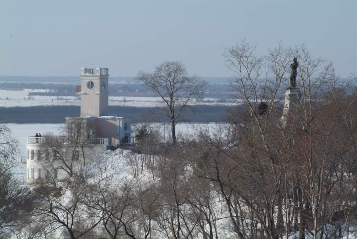 437 единиц общественного транспорта вышли на городские маршруты сегодня утром