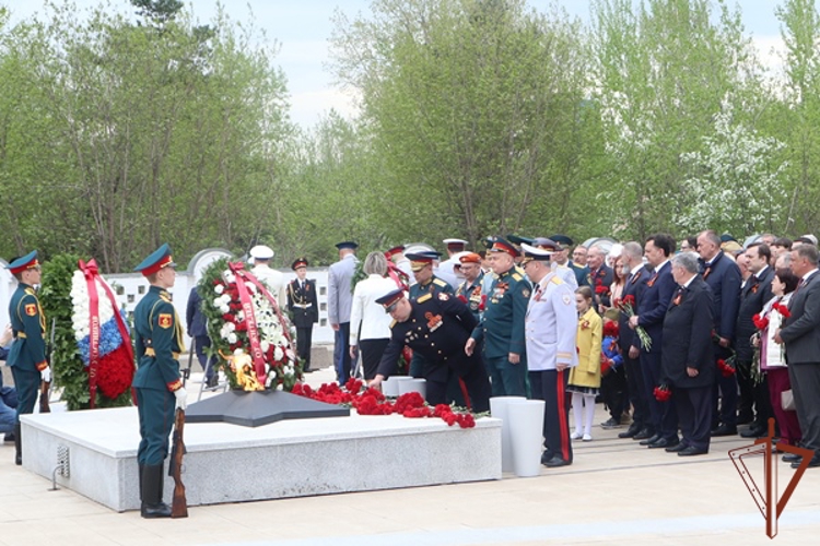 В регионах Сибири росгвардейцы почтили память героев Великой Отечественной войны