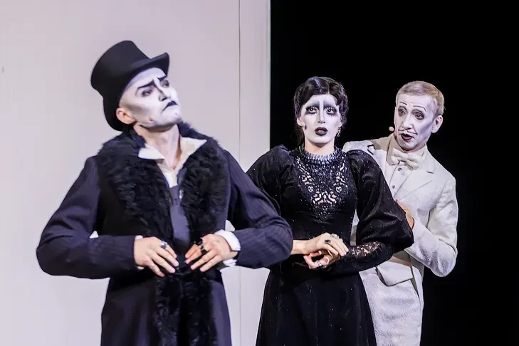 Немую «фильму» по шутке Чехова показали в «Глобусе» на Рождественском фестивале