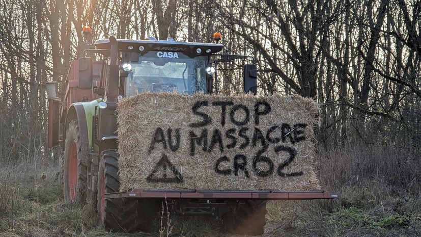 Фермеры во Франции продолжают блокировать автомагистрали и ж/д пути