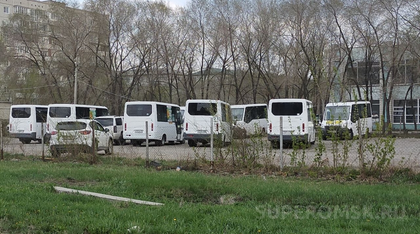 Омский перевозчик не смог вернуть себе маршрут из-за пропуска рейсов