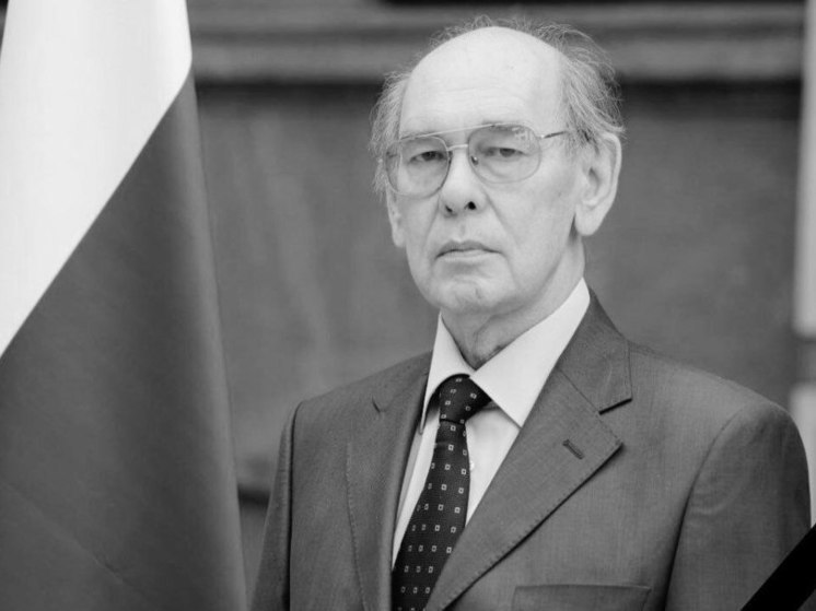 В Алжире умер уроженец Барнаула, посол России Валерьян Шуваев