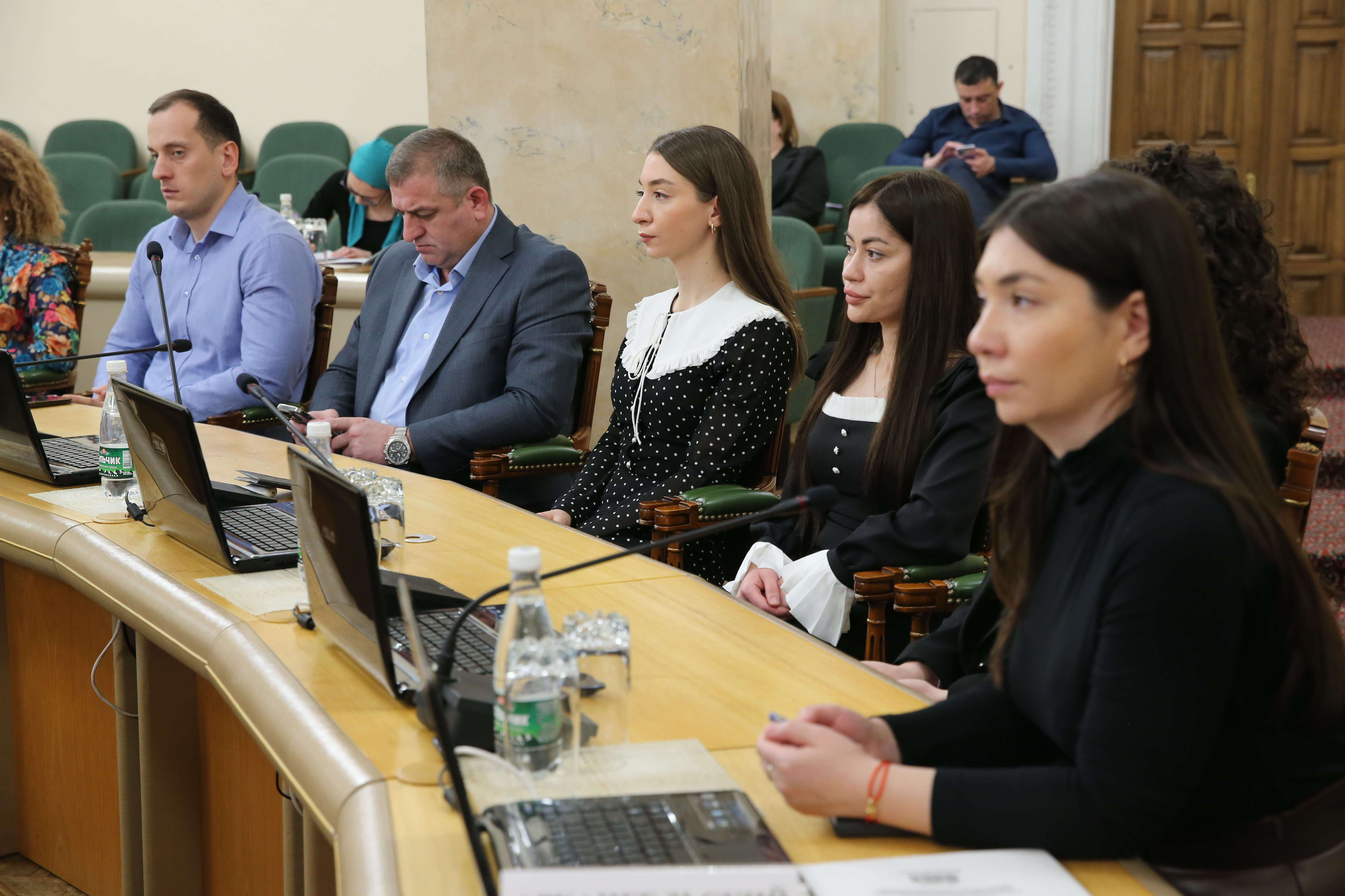 В Доме Правительства состоялось совместное заседание стратегической сессии и коллегии Министерства строительства и жилищно-коммунального хозяйства Кабардино-Балкарской Республики