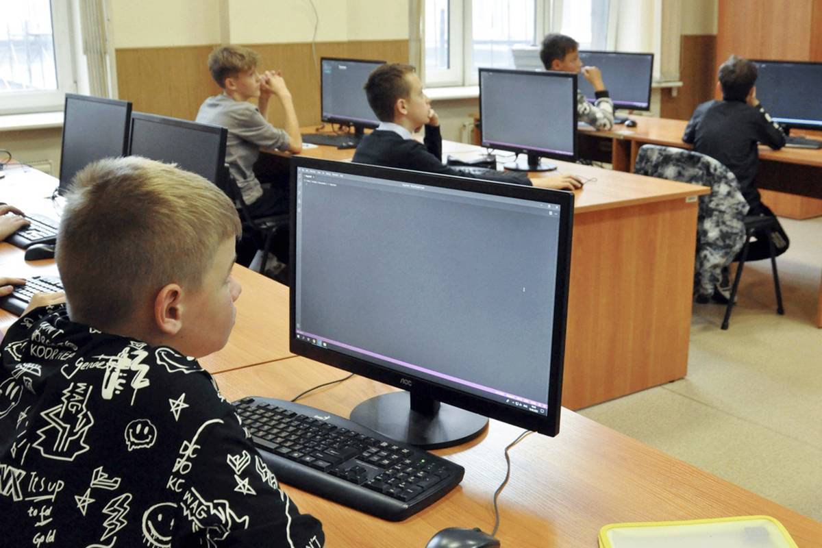Когда придет информатика. Академия информатики. Фото информатики. ПК для школьника 2023. Ярмарка профессий для школьников