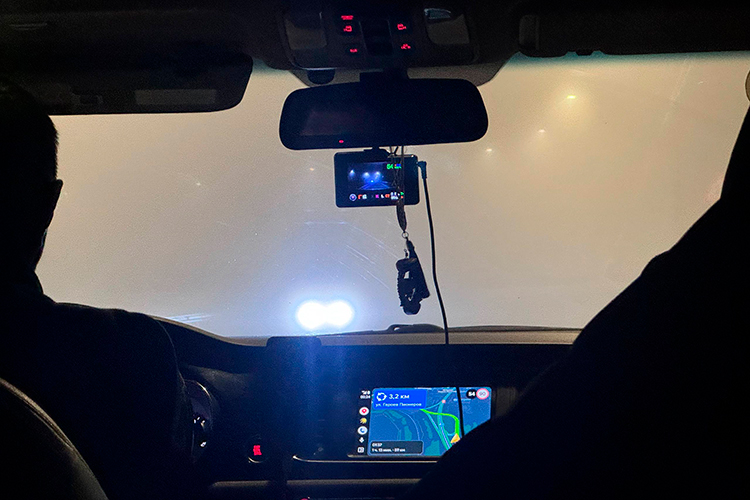 25 ноября рано утром после краткого брифинга от руководителя фонда караван тронулся в путь