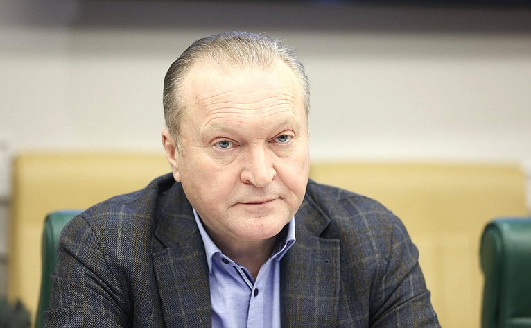 Международный проект российский учитель за рубежом Л. Гумерова: Реализация гуманитарного проекта "Российский учитель за рубежом"