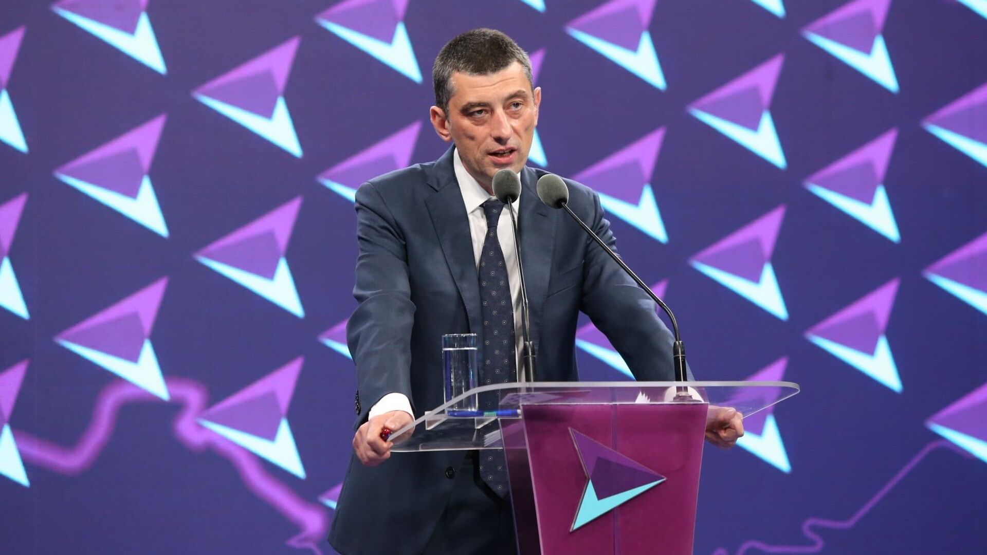 Георгий Гахария на презентации партии За Грузию - Sputnik Грузия, 1920, 15.01.2025