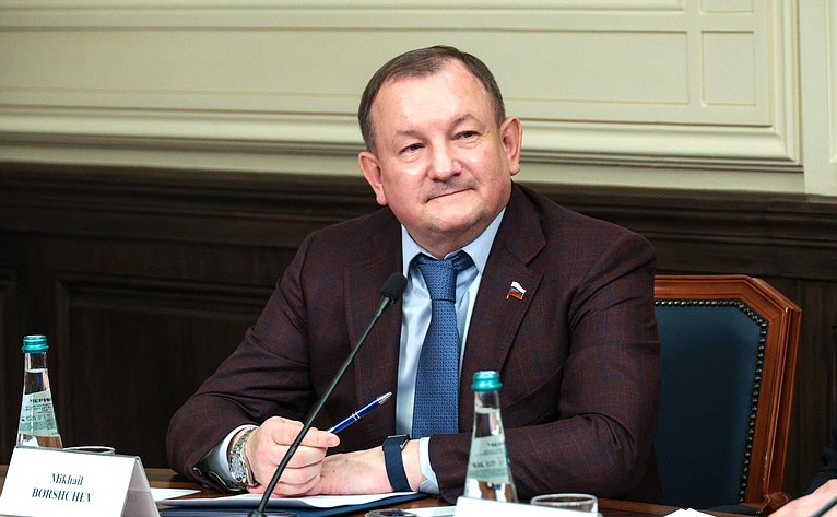 Михаил Борщев