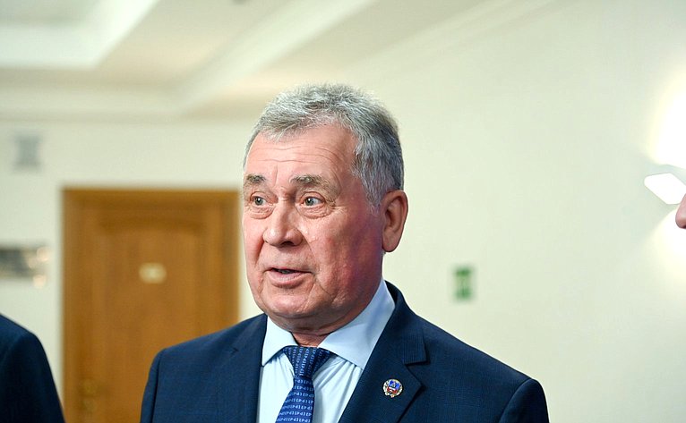 Председатель Алтайского краевого Законодательного Собрания Александр Романенко