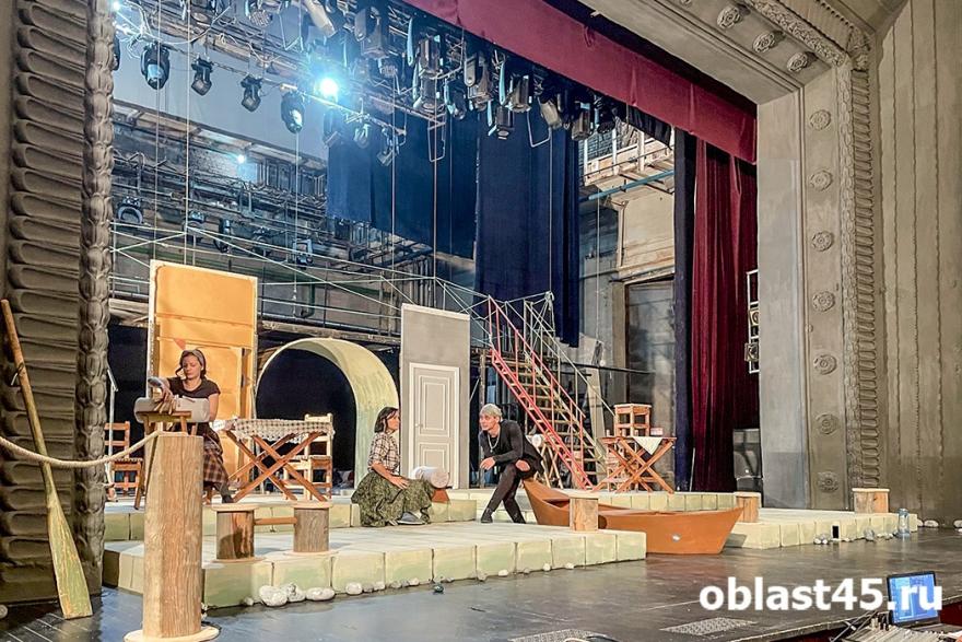 В Кургане обновлённый театр драмы встретит зрителей итальянскими страстями