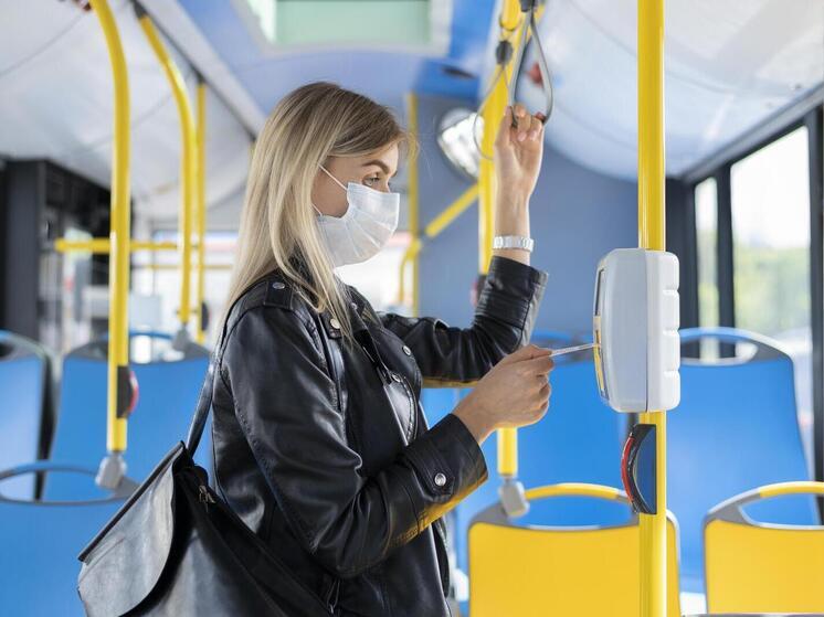 В мэрии Красноярска объяснили, почему банковская карта может не работать в автобусе