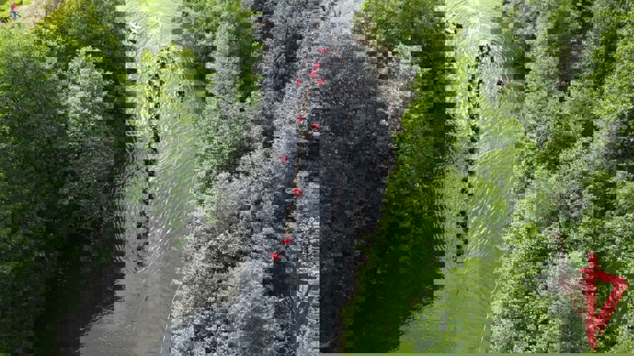 Генерал-полковник Юрий Яшин поздравил спецназовцев, которые успешно прошли квалификационное испытание на право ношения крапового берета