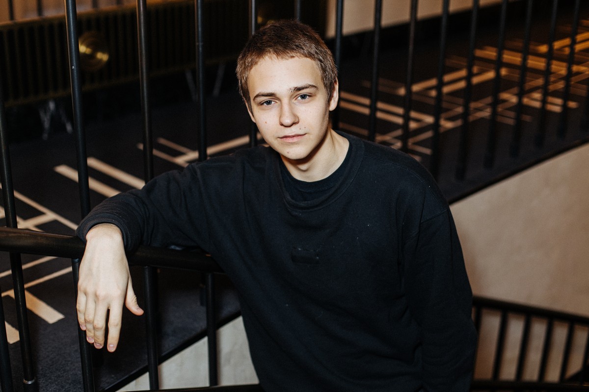 «Разберись в себе, потом спасай других»: актер Макар Хлебников рассказал о работе в фильме «Снегирь»