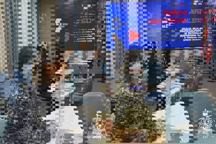 В Липецке Росгвардия приняла участие в «Ярмарке Вакансий»