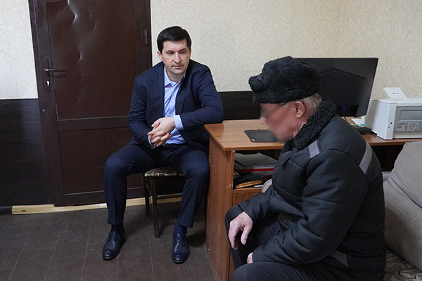 Уполномоченный по правам человека в Республике Дагестан Джамал Алиев с плановой проверкой посетил исправительную колонию № 7
