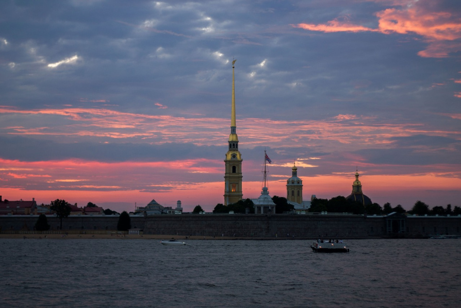 Петербург стал лидером по числу бронирований жилья на майские праздники