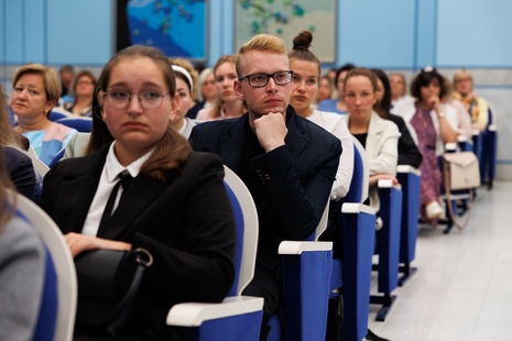 На августовской конференции педагоги обсудили современные траектории образования и воспитания