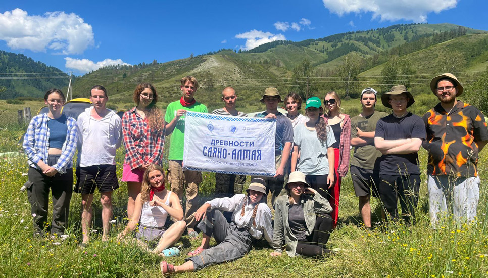 В Новосибирске молодые археологи приступили к занятиям в полевой школе «Древности Саяно-Алтая»