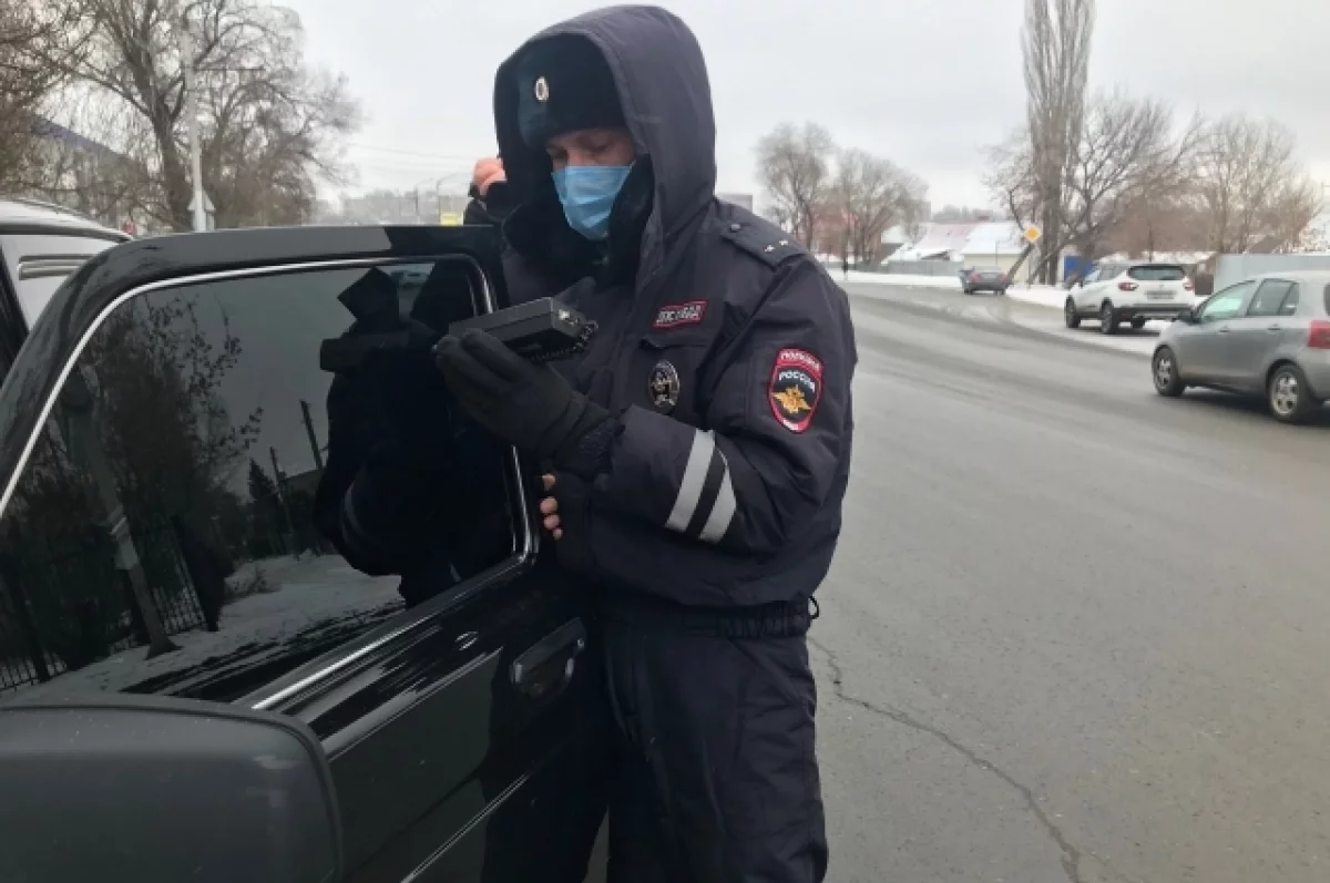 Оренбургского военнослужащего накажут за тонировку авто