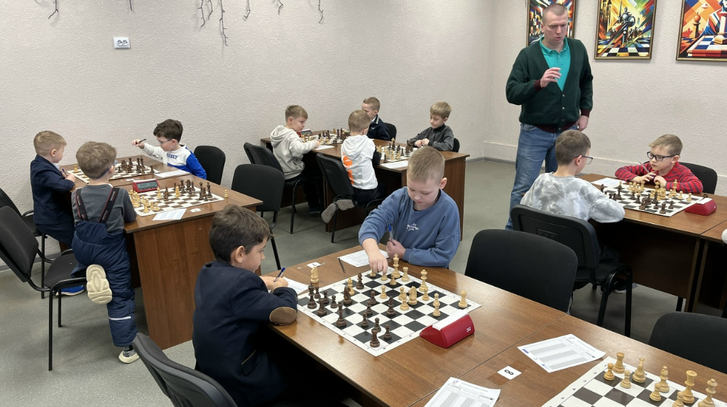 В Брянске определены победители первенства области по шахматам среди мальчиков