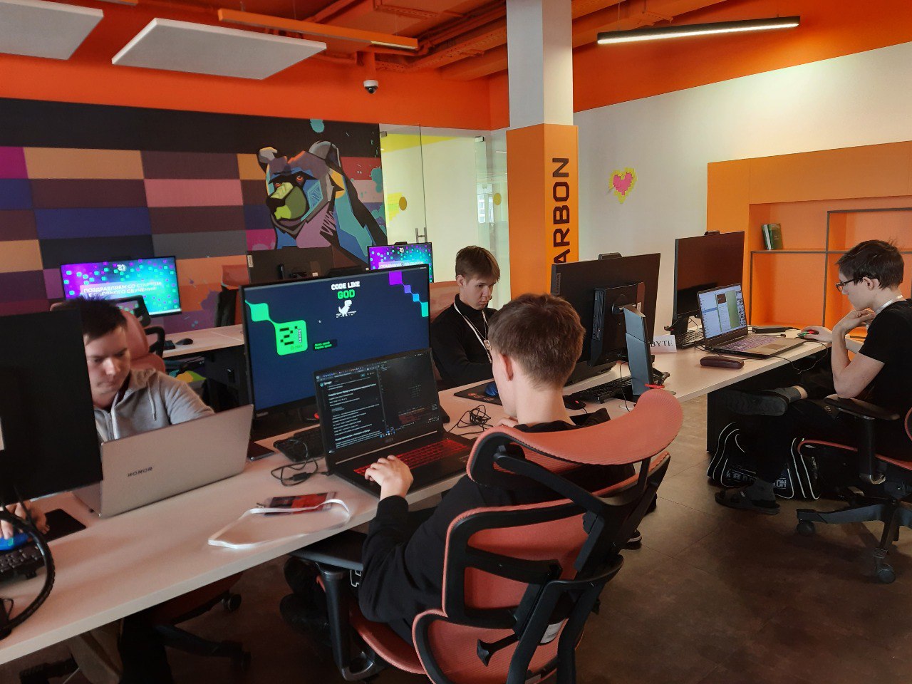 Студенты ЮГУ выступили на X Югорском Хакатоне