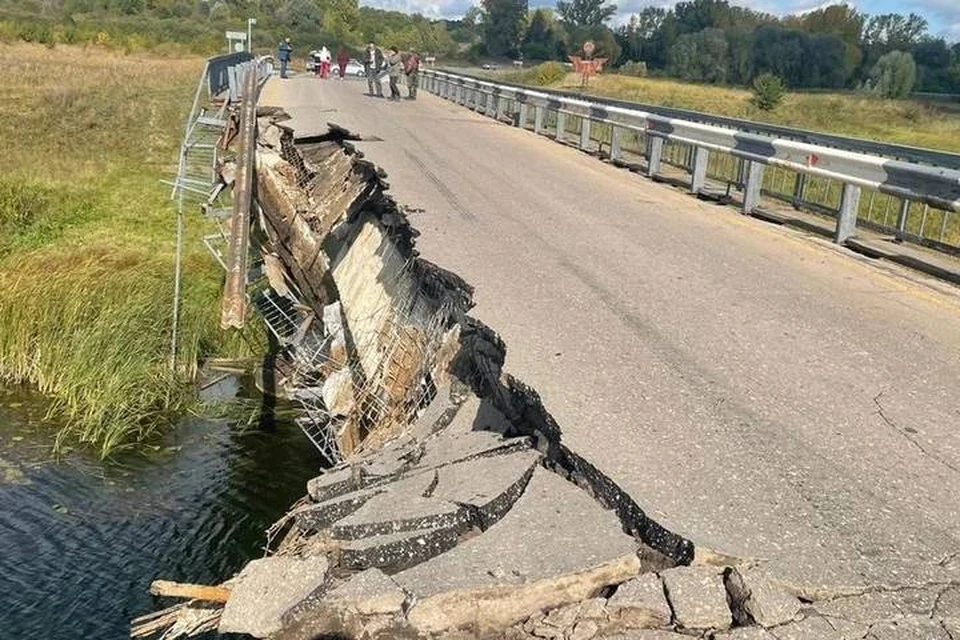 Мост через р ургу солониха спасский рн. Мост через ургу. Пешеходный мост нижний новгород. Чмутовая ростов. Новый мост.