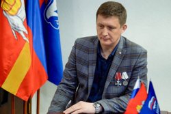 Андрей Орехов тоже предпочитает гражданскую одежду