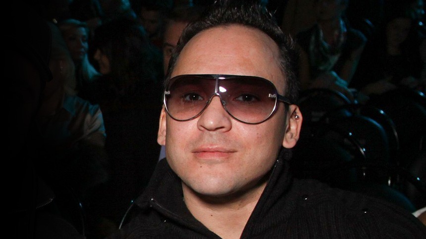 вячеслав зинуров 2022. солист отпетых мошенников том хаос. вячеслав зинуров том-хаос младший. вячеслав зинуров том-хаос младший. вячеслав "том хаус" зинуров.