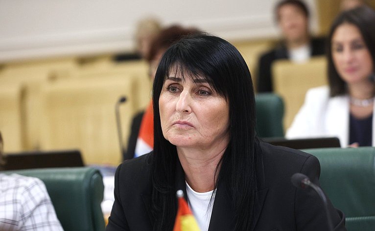 Анастасия Жукова провела встречу с лидерами XIV Всероссийской акции «Добровольцы – детям»