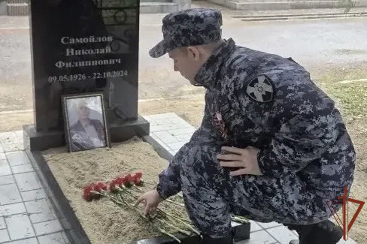 Росгвардейцы в Сибири приняли участие в благотворительных акциях и почтили память героев Великой Отечественной войны