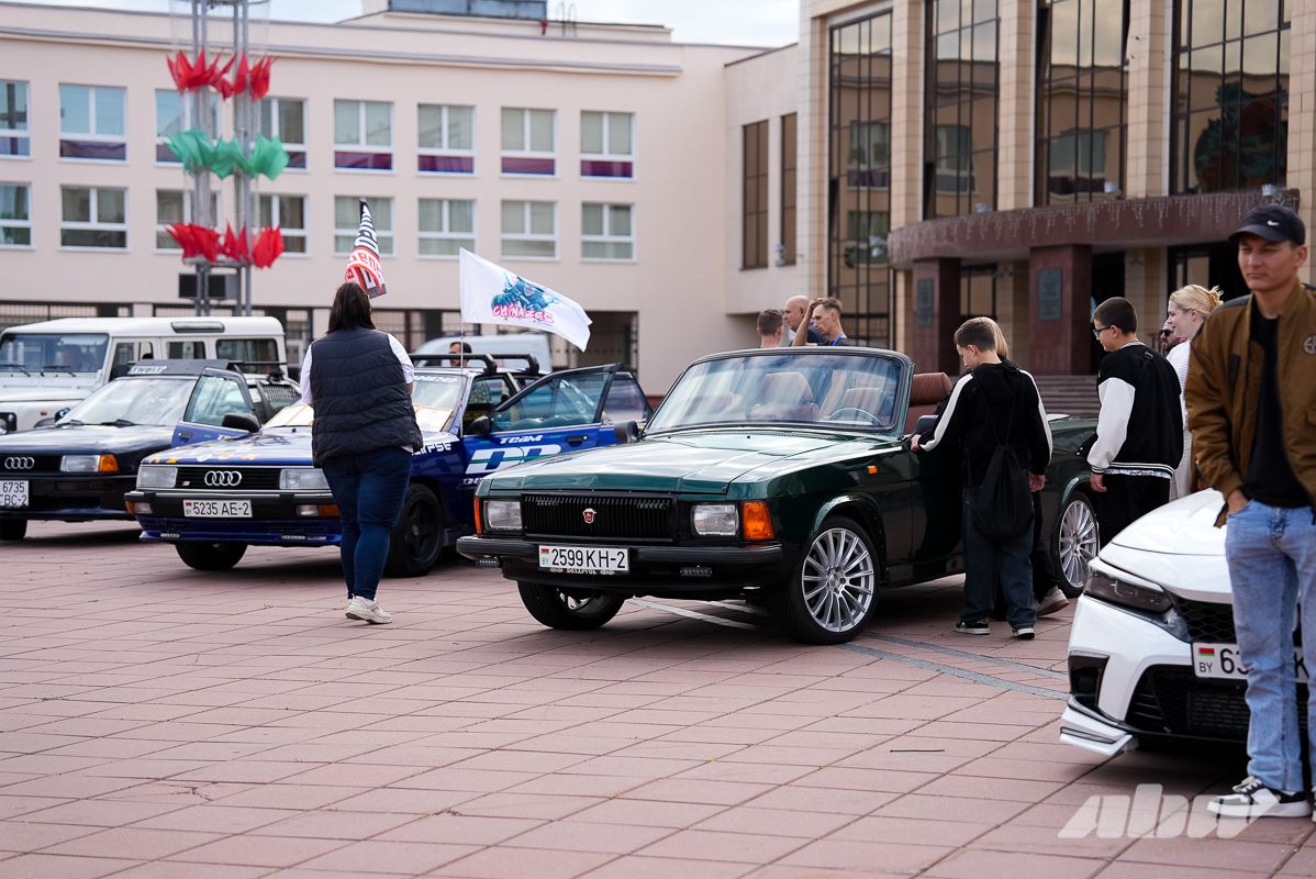 Монстр-трак Audi 100, Mosvagen и «Волга»-кабриолет: чем запомнился «Авто Тюнинг Батл» в Новополоцке