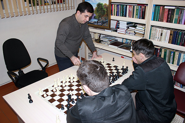 В следственном изоляторе № 1 прошел сеанс одновременной игры в шахматы с осужденными