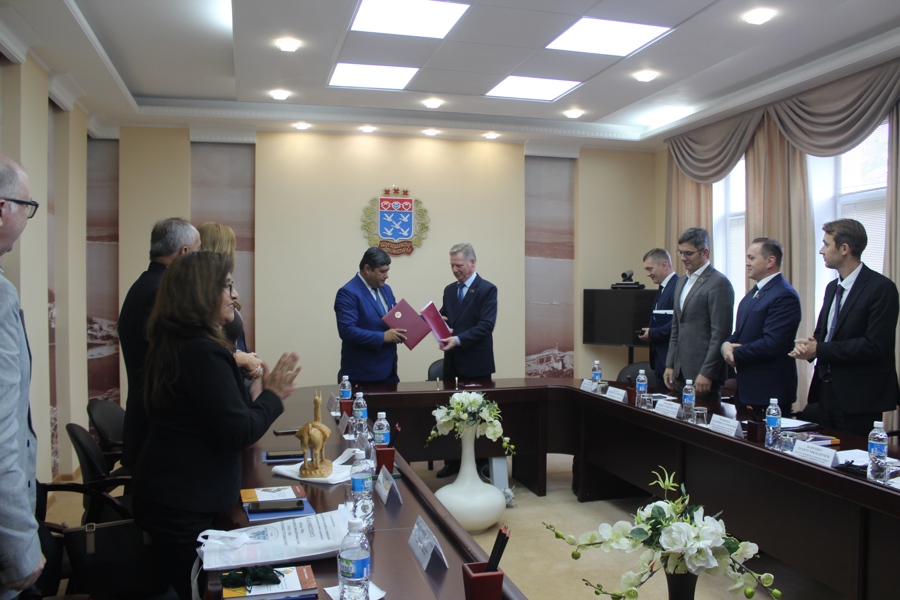 Состоялось подписание соглашения об установлении побратимских связей с Краевым правительством города Лима Республики Перу