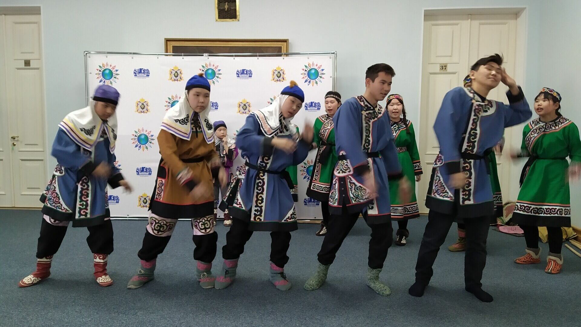 КМНС