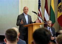 Граждане желали отставки Труханова в 2016 году