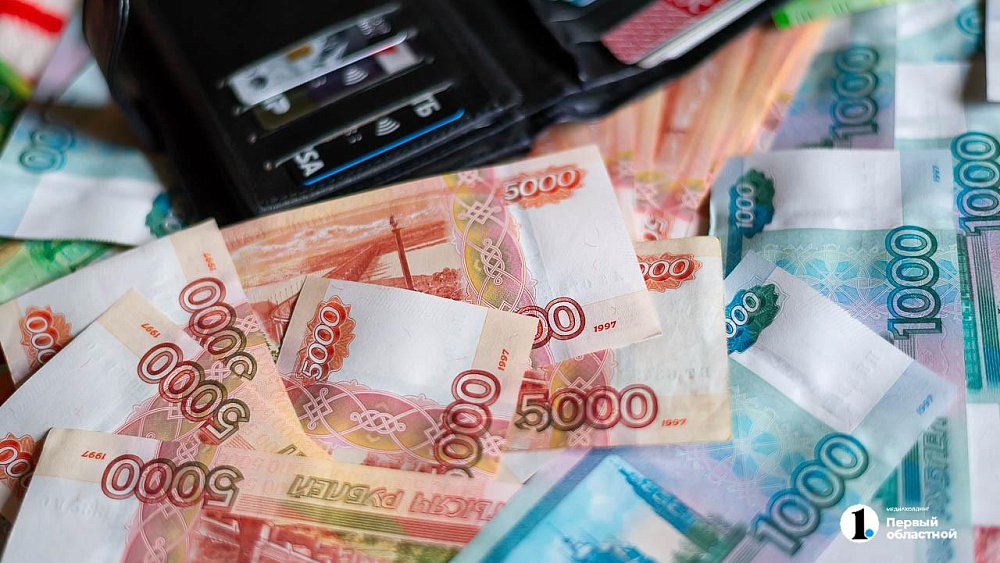 Медик из Челябинска отдал мошенникам 4 млн рублей в валюте