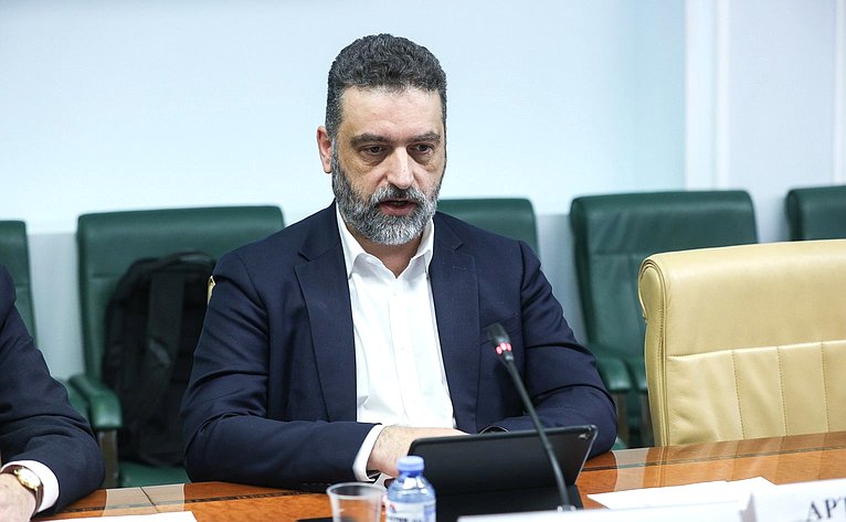 Круглый стол Комитета Совета Федерации по экономической политике «О ходе мониторинга состояния производства малотоннажной химии в Российской Федерации»