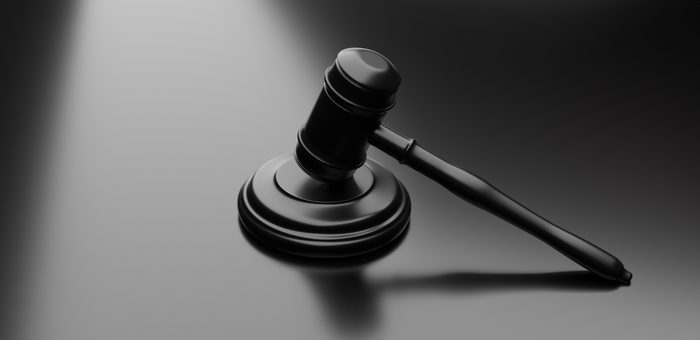 Суд обязал базу «Глобус плюс» приостановить работу