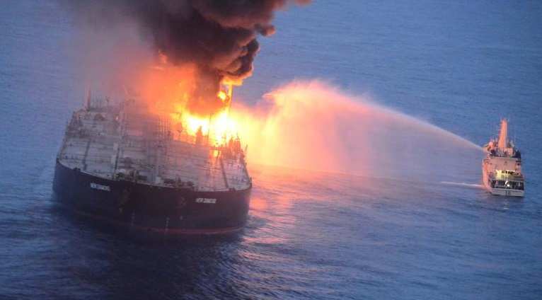 У берегов Турции дрон атаковал нефтяной танкер — СМИ