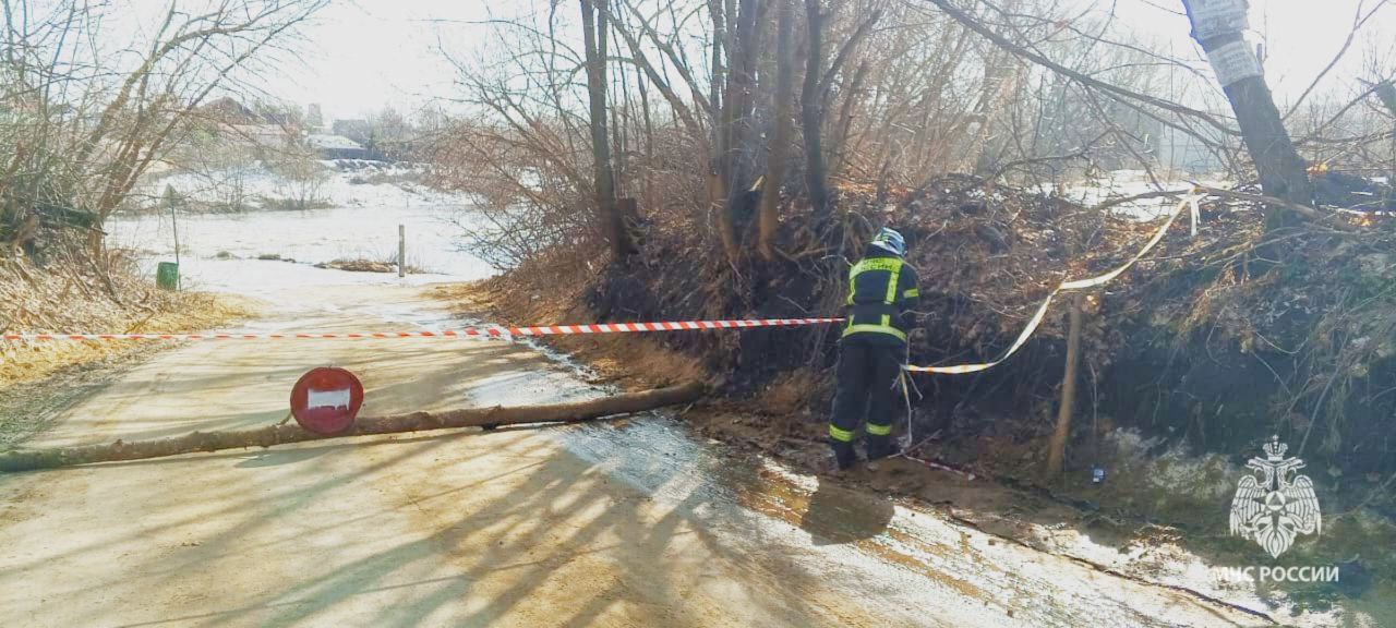 В Липецкой области затопило 16 участков трасс и понтонный мост