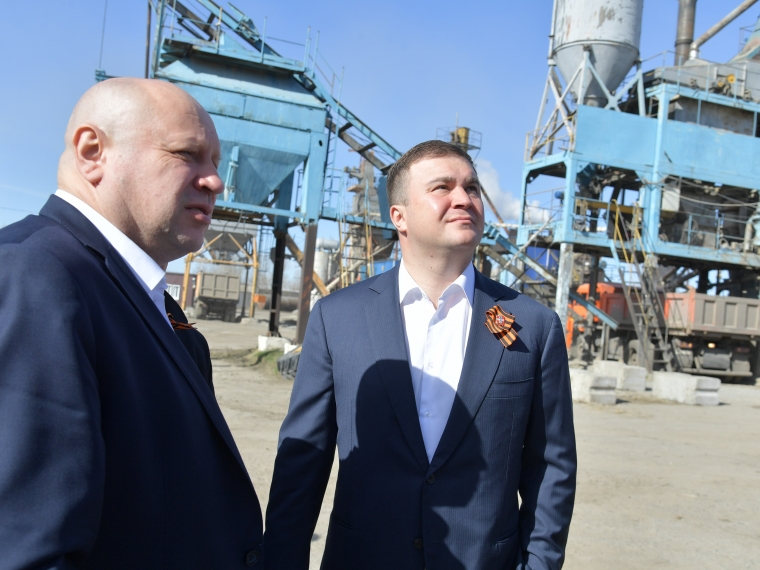 Виталий Хоценко и Сергей Шелест оценили в Омске результаты городского субботника и дорожного ремонта 